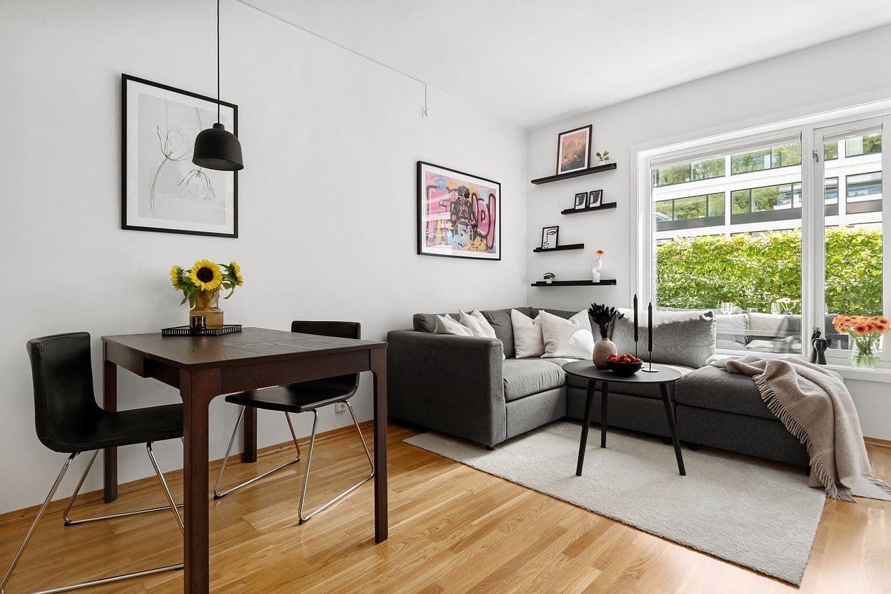 Jak oświetlenie potrafi powiększyć optycznie mieszkanie?